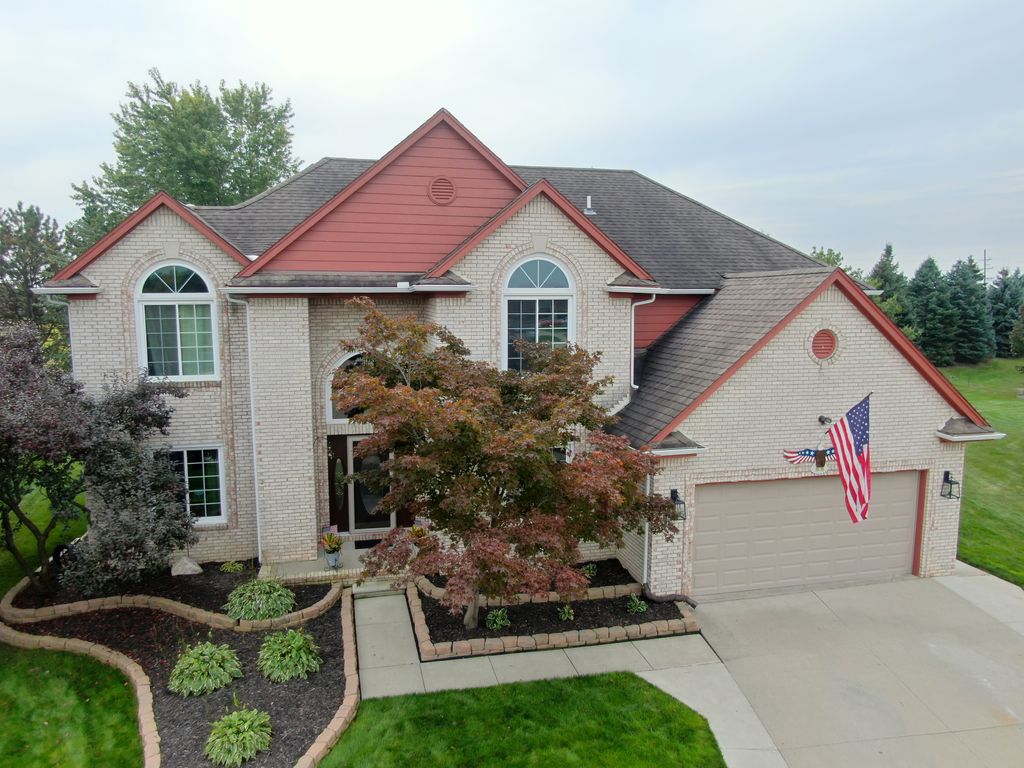 47045 Woodberry Estates