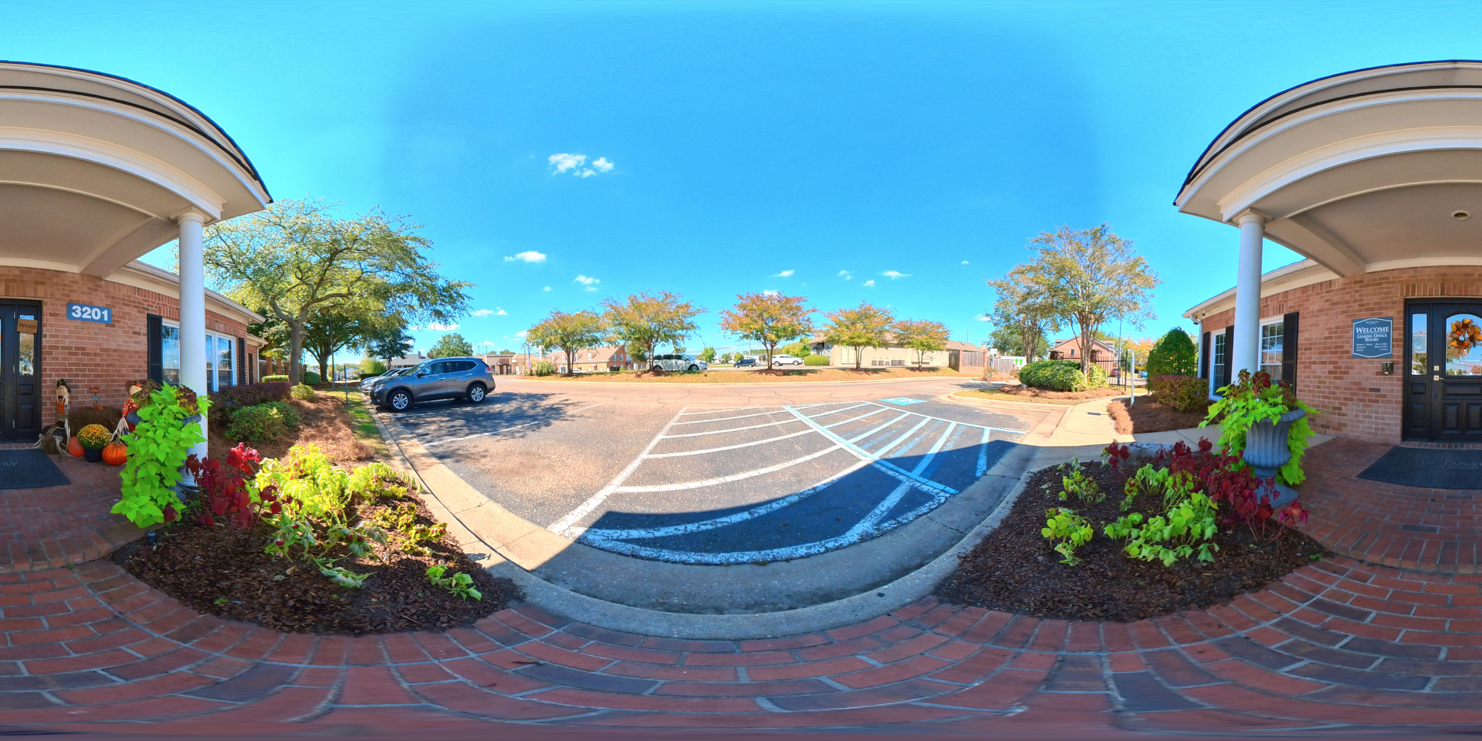 Apt Tapestry on Vaughn Montgomery AL